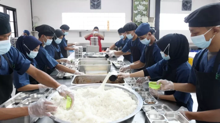 Operasional Dapur MBG Sekolah Efisien Higienis